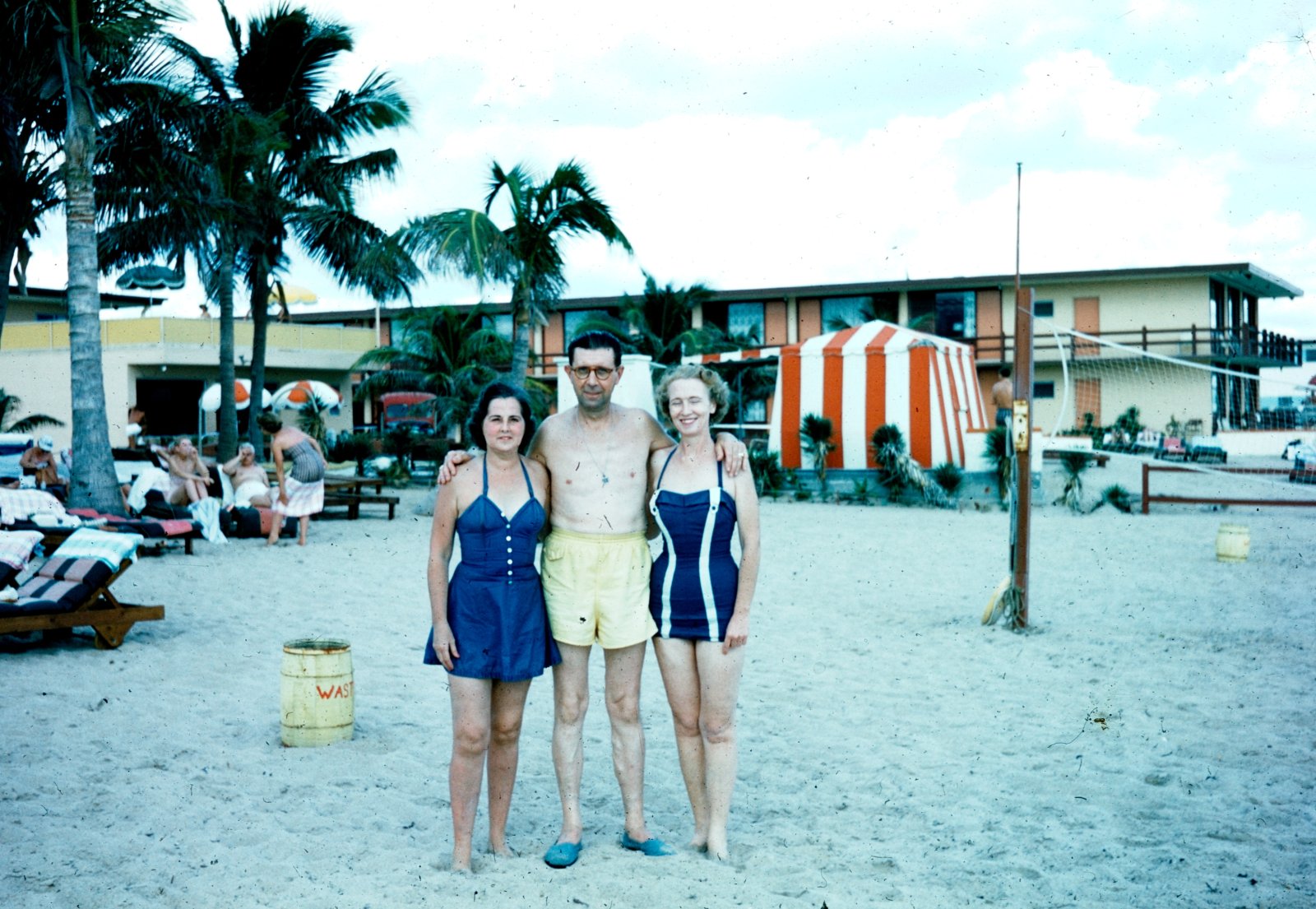 Beach behind Bon-Aire Motel