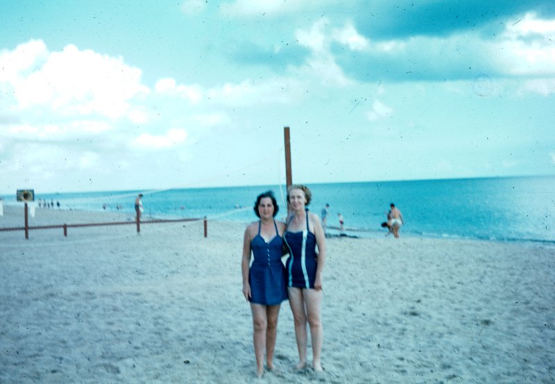 Beach Behind Bon-Aire Motel