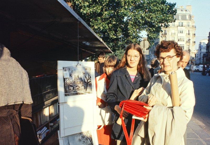 At the Bouquiniste