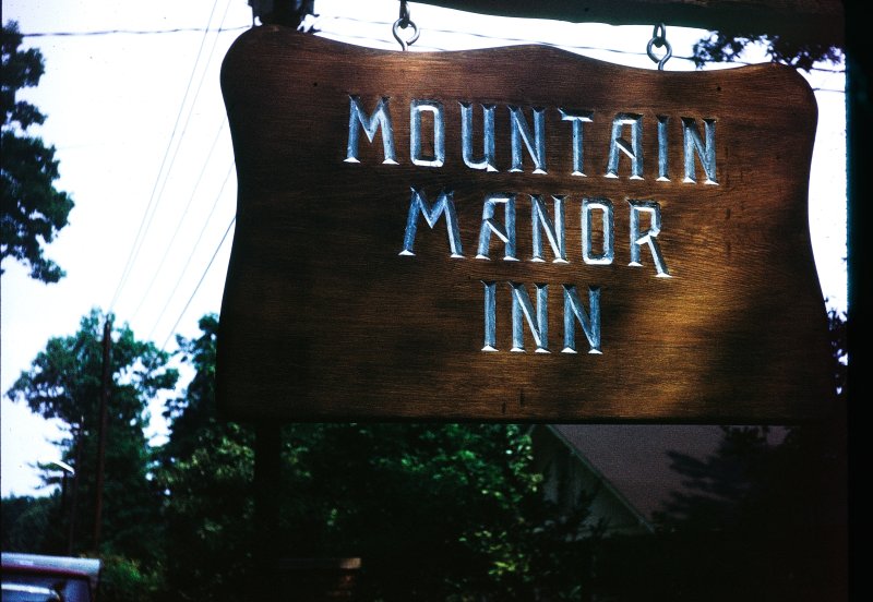 Mountain Manor Inn