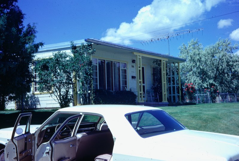 The House with the Antenna