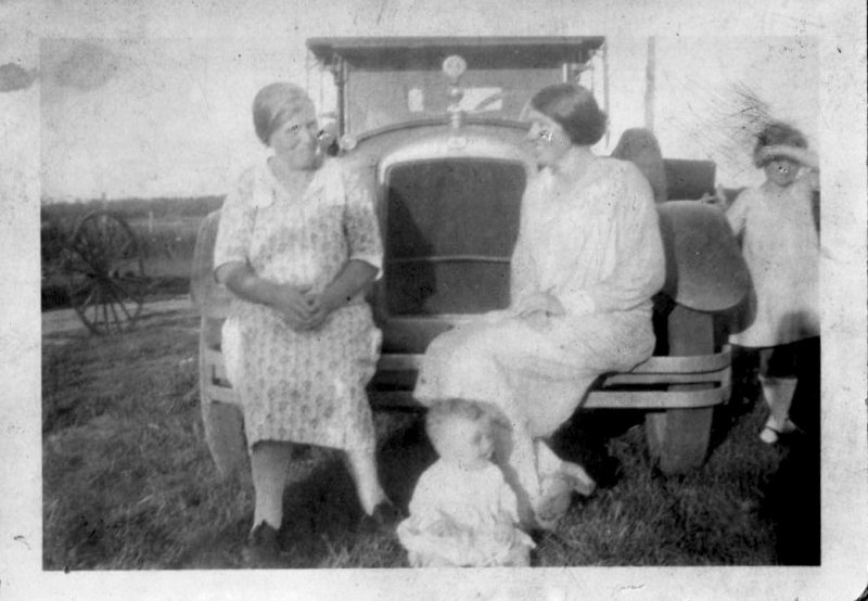Flora, Velma, Paul & Ruby Weston